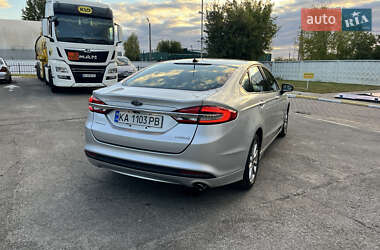 Седан Ford Fusion 2017 в 