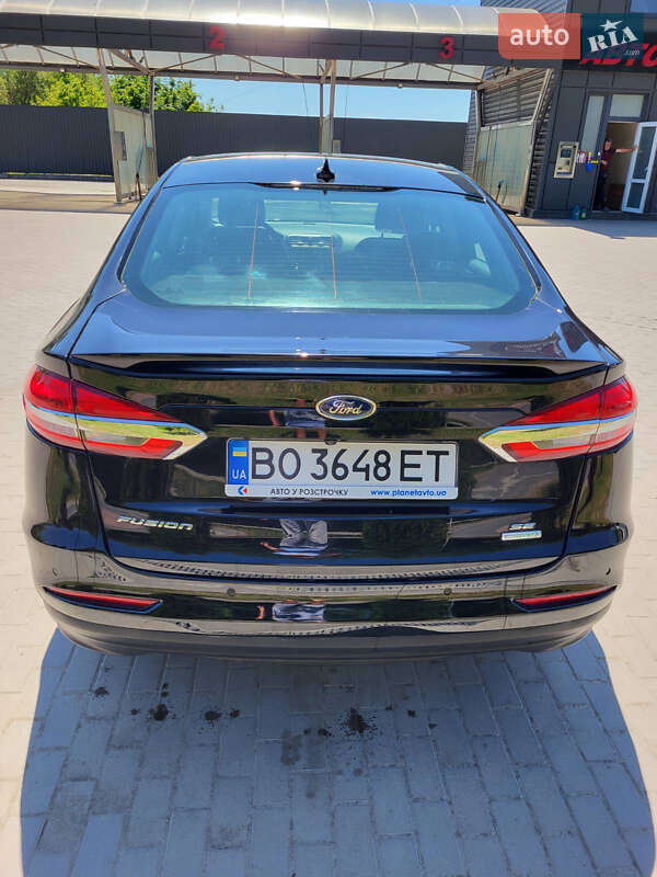 Седан Ford Fusion 2019 в Тернополі