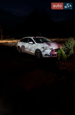 Седан Ford Fusion 2017 в 
