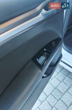 Седан Ford Fusion 2015 в 