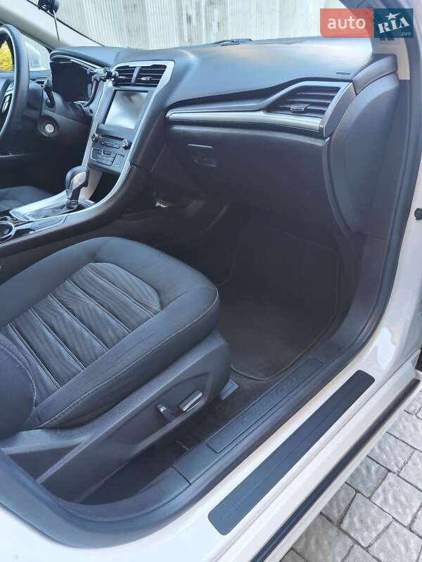 Седан Ford Fusion 2015 в Запоріжжі