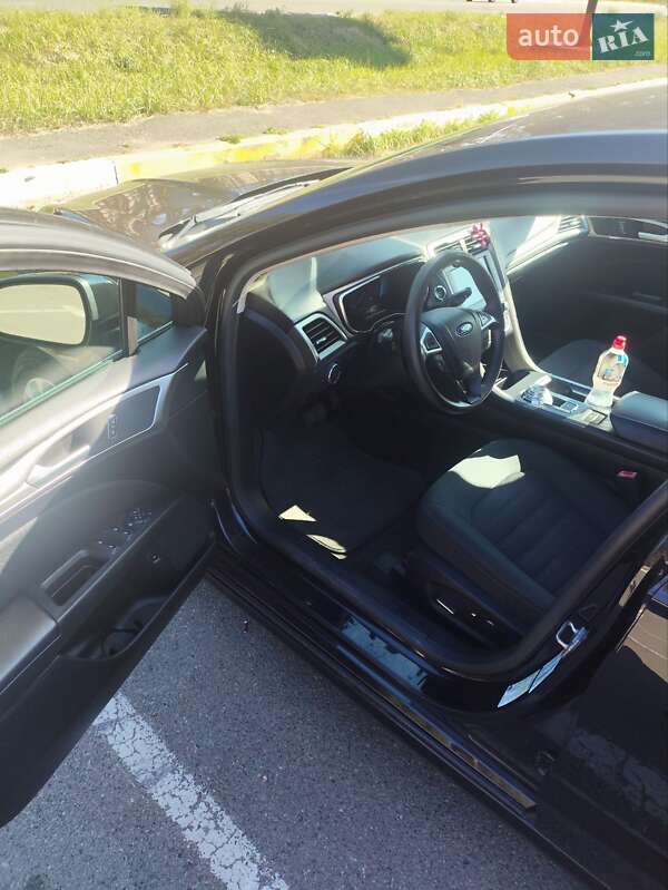 Седан Ford Fusion 2019 в Ирпене