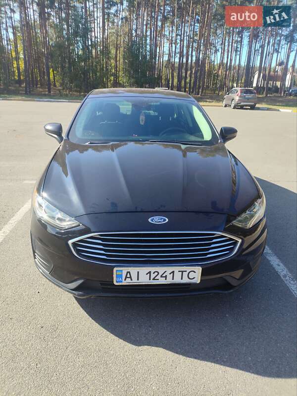 Седан Ford Fusion 2019 в Ирпене