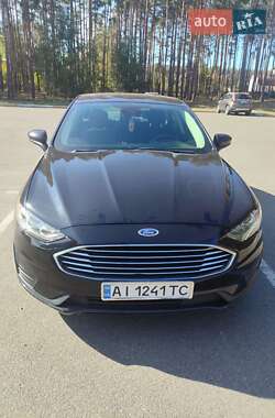 Седан Ford Fusion 2019 в 