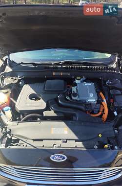 Седан Ford Fusion 2019 в 