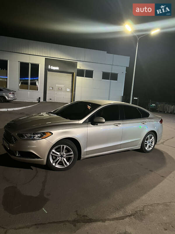 Седан Ford Fusion 2018 в Кременчуці