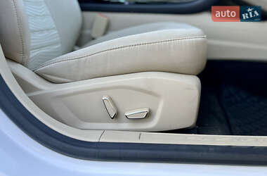 Седан Ford Fusion 2015 в 