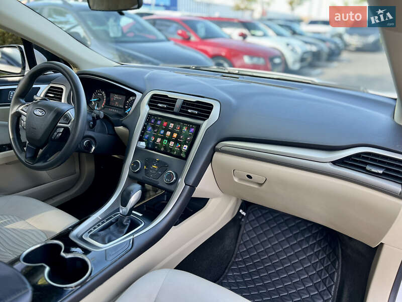 Седан Ford Fusion 2015 в Києві