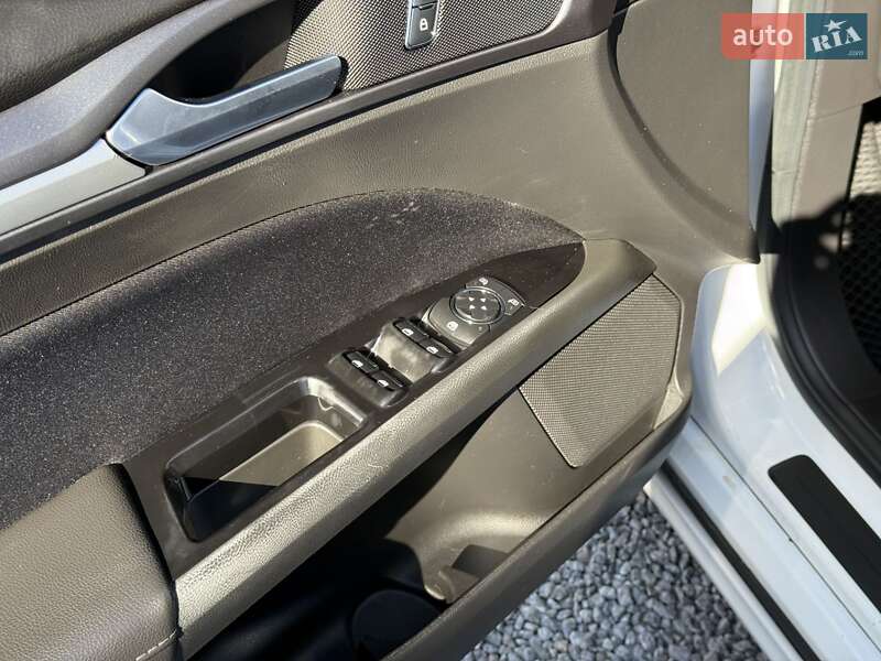 Седан Ford Fusion 2016 в Тернополе