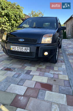 Хэтчбек Ford Fusion 2008 в 