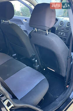 Хэтчбек Ford Fusion 2008 в 