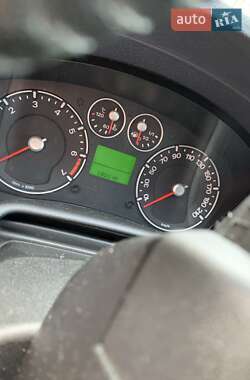 Хэтчбек Ford Fusion 2008 в 