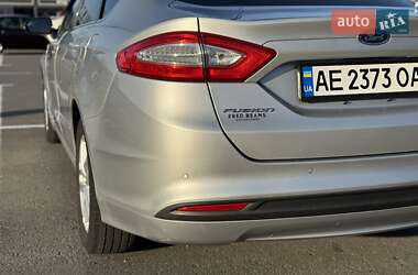 Седан Ford Fusion 2013 в 