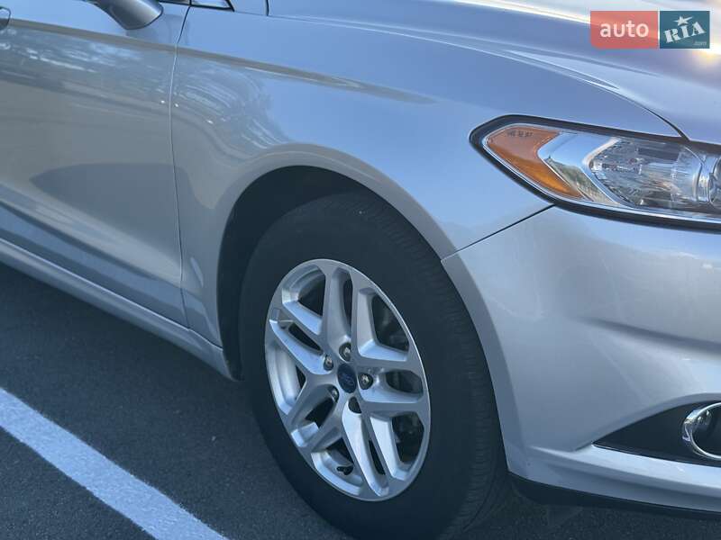 Седан Ford Fusion 2013 в Днепре