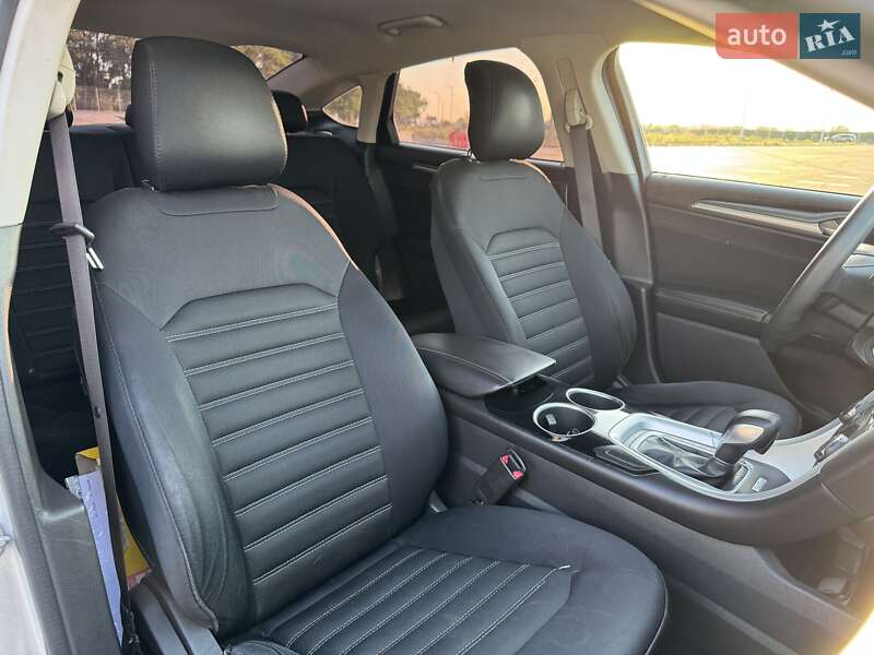 Седан Ford Fusion 2013 в Днепре