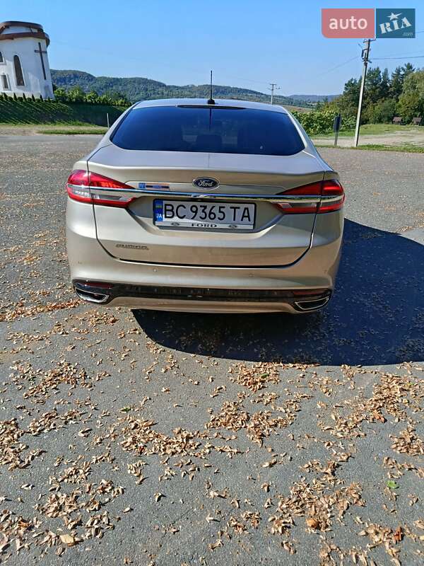 Седан Ford Fusion 2016 в Дрогобичі