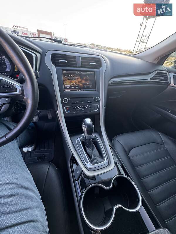 Седан Ford Fusion 2015 в Одессе
