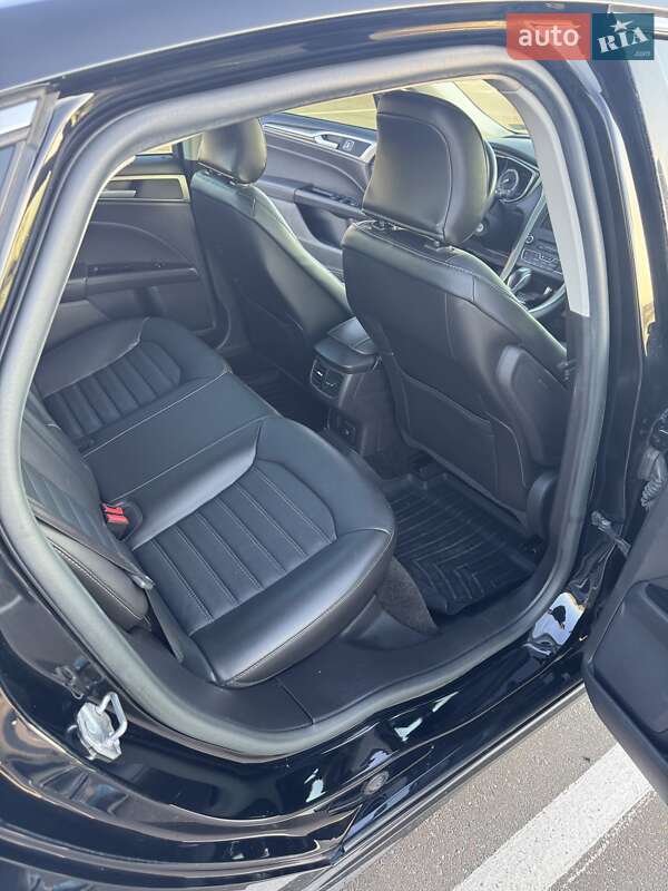 Седан Ford Fusion 2015 в Одессе