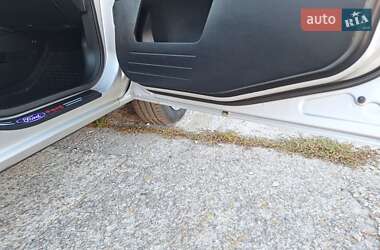 Хэтчбек Ford Fusion 2006 в 