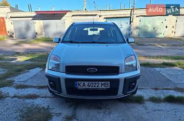 Хэтчбек Ford Fusion 2006 в 