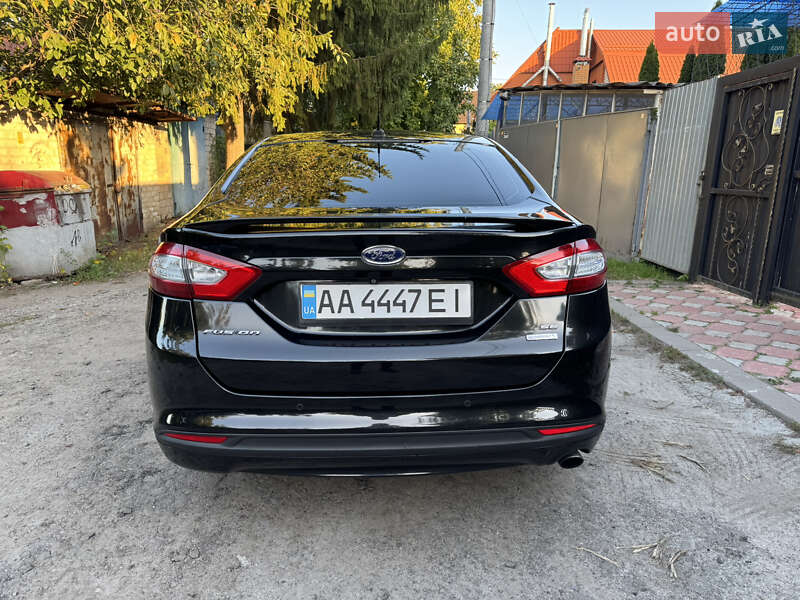 Седан Ford Fusion 2013 в Києві