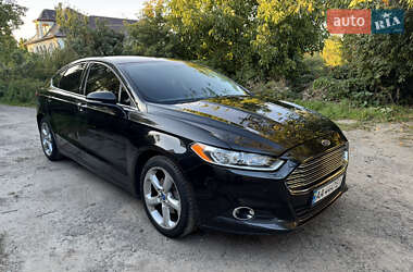 Седан Ford Fusion 2013 в 