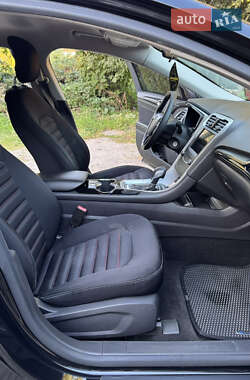 Седан Ford Fusion 2013 в 
