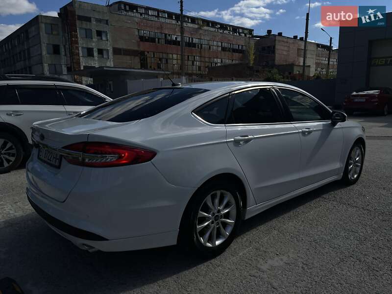 Седан Ford Fusion 2016 в Полтаві