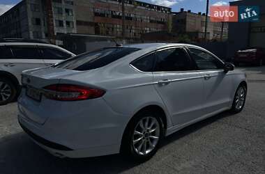 Седан Ford Fusion 2016 в 
