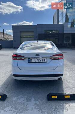 Седан Ford Fusion 2016 в 