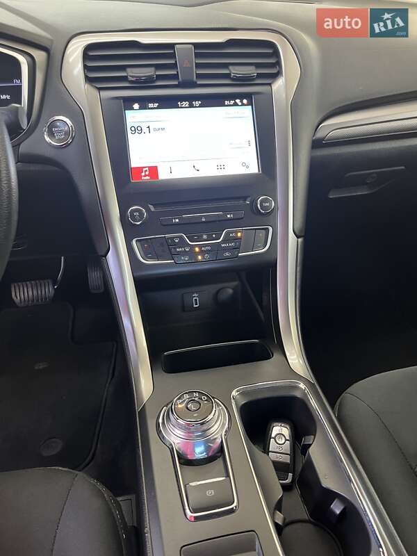 Седан Ford Fusion 2016 в Полтаві