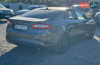Седан Ford Fusion 2014 в 