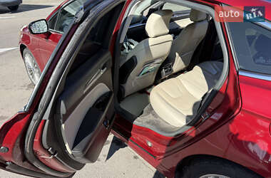Седан Ford Fusion 2016 в 