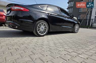 Седан Ford Fusion 2015 в 
