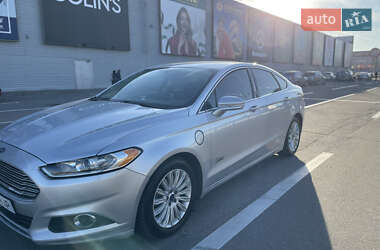 Седан Ford Fusion 2014 в 