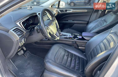 Седан Ford Fusion 2014 в 