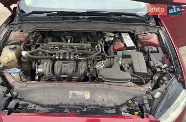 Седан Ford Fusion 2012 в 
