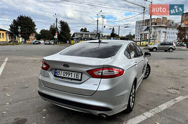 Седан Ford Fusion 2013 в 