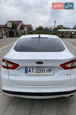 Седан Ford Fusion 2014 в 