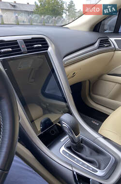 Седан Ford Fusion 2014 в 