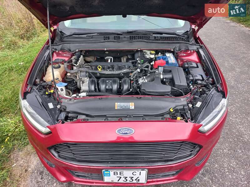 Седан Ford Fusion 2016 в Ровно