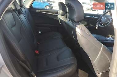 Седан Ford Fusion 2019 в 