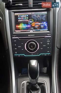 Седан Ford Fusion 2013 в 