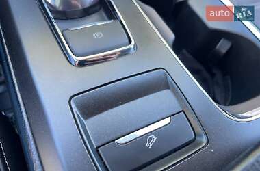 Седан Ford Fusion 2017 в 