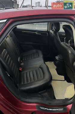 Седан Ford Fusion 2013 в 