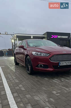 Седан Ford Fusion 2013 в 