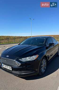 Седан Ford Fusion 2017 в 