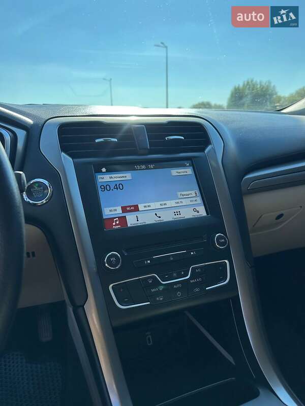 Седан Ford Fusion 2017 в Рівному