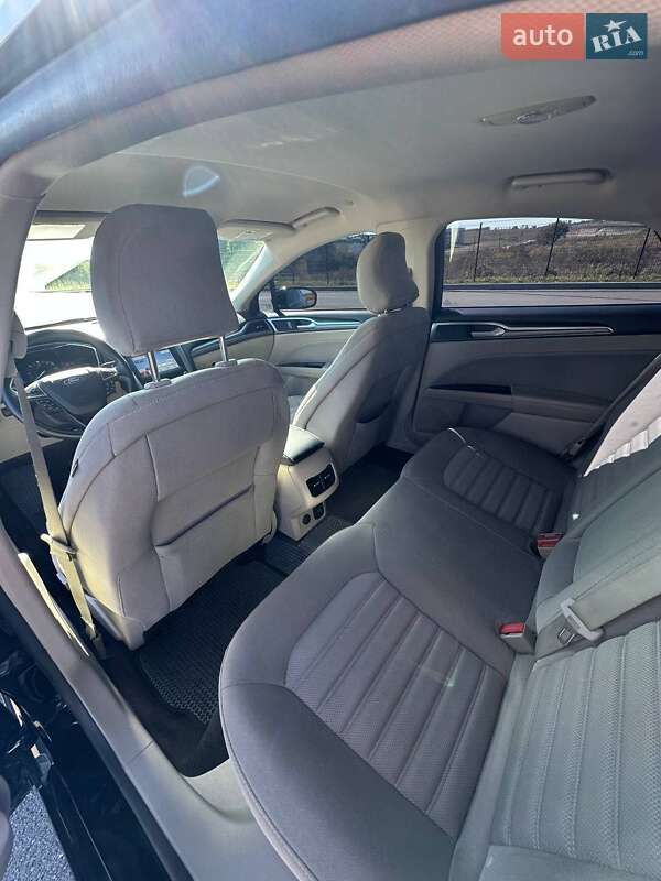 Седан Ford Fusion 2017 в Рівному