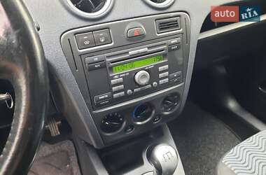 Хэтчбек Ford Fusion 2006 в 